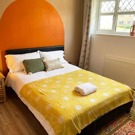 Bright, Airy & Beautifully Decorated 3 Bedroom Home Kettering Exterior photo