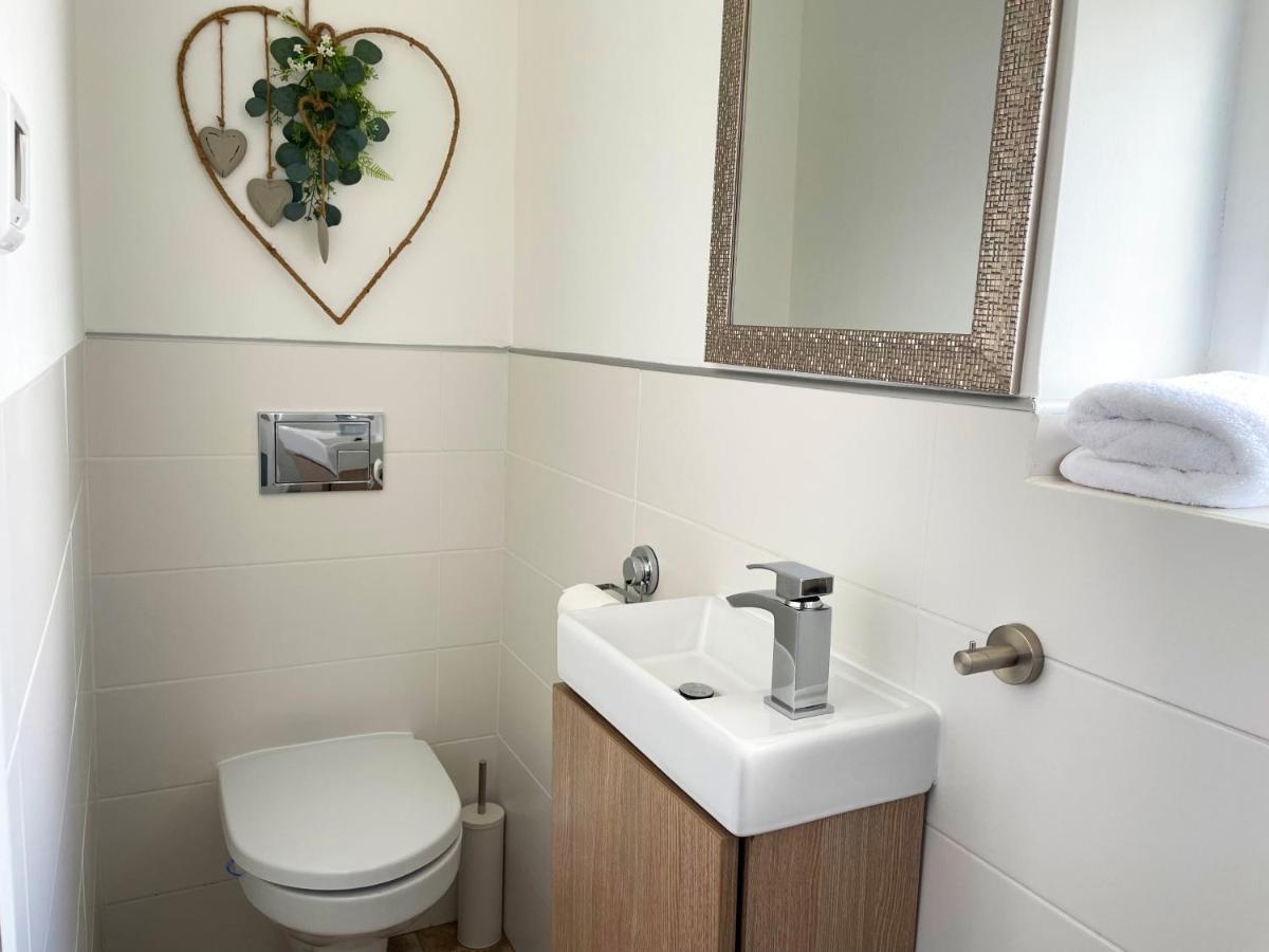 Bright, Airy & Beautifully Decorated 3 Bedroom * Kettering