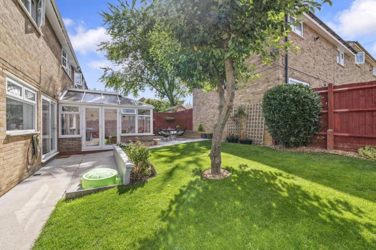 Bright, Airy & Beautifully Decorated 3 Bedroom Kettering