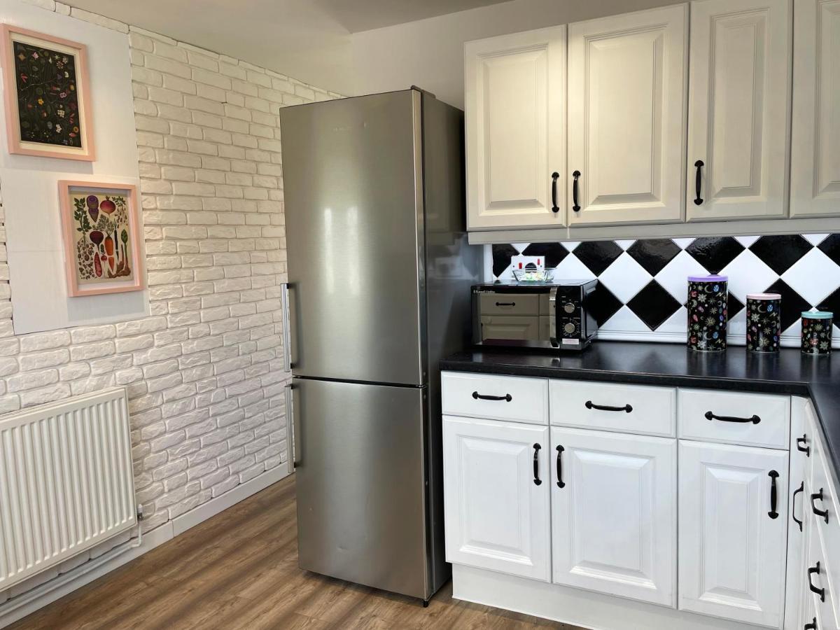 Holiday home Bright, Airy & Beautifully Decorated 3 Bedroom Kettering